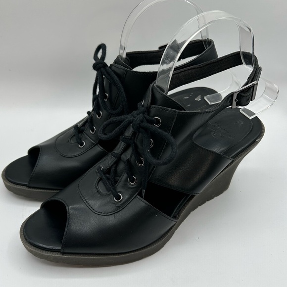 RARE DR MARTENS LAINA Leather Black LACE WEDGE  SANDALS SIZE 7 - Picture 2 of 10